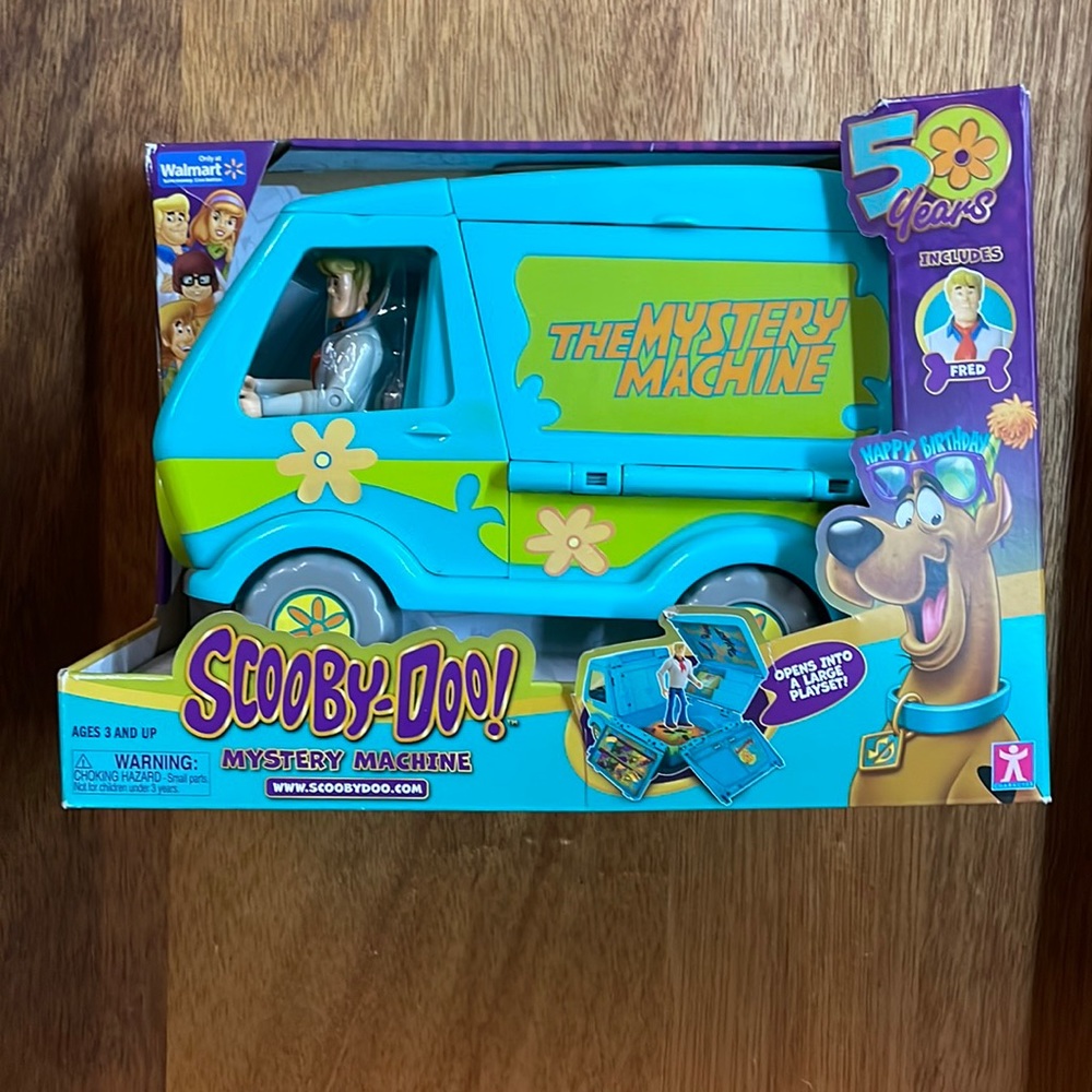 Scooby Doo Mystery Machine Van Playset 50 Years Walmart Exclusive Fred Figure B